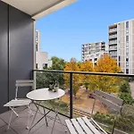 2Bed Free Park Toorak Station