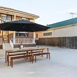 Charming Retreat In Footscray