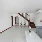 Charming Retreat In Footscray