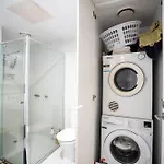 Wonderful Port Melbourne 2 Bedroom - Sleeps 4