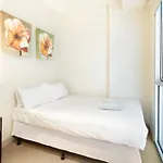 2-Bedroom Apartment On The Prestigious End Of Collins St