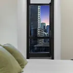 Cozy-Brilliant Natural Light Near Crown &City 1B1B