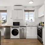 Windsor Apartments By Urban Rest
