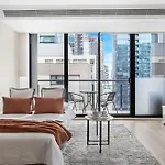 A Cozy 2Br Apt Near Crown Sleeps 6 Free Parking