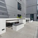 Chic High Rise 2-Bed With Incredible Skyline Views