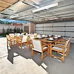 6B - Executive Rooms In Large Property In Brunswick