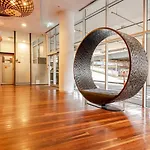 Riverside Apartment Melbourne Cbd