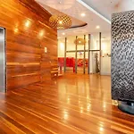 Riverside Apartment Melbourne Cbd