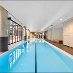 Fc104 -1 Bath 2 Bedroom Modern Oasis With, Pool & Gym