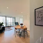 Free Parking Brand New 1Br Waterfront Docklands Awesome View