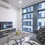 Stylish 1Br Apt In The Heart Of Mel Cbd