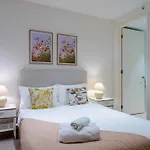 Pride Manor South Yarra