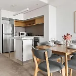 A Cozy 2Br Home Next To The Yarra River