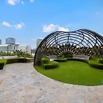 Graceful 2 Bed 2 Bath Apt Near Cbd Tf704A24