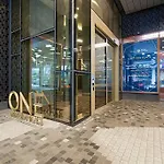 Graceful 2 Bed 2 Bath Apt Near Cbd Tf704A24