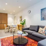 Luxe 2Br Retreat Pool Gym & Parking South Yarra