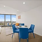 Australia108 High Level Apt 2 Bedrooms With Parking