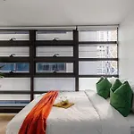 2Br Apt Next To Melbourne Central With City Views
