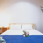 Melbourne Airport Area 3Bedroom House Strathmore Heights