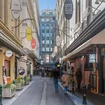 Complete Host Degraves St Apartments