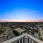 Ivanhoe Apartment 2Bed 2Bath With Balcony City View
