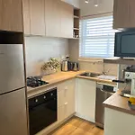 St Kilda Apt Close To Beach