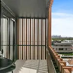 Central Charm Located In The Heart Of Ivanhoe