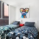 2Br 2Ba Cbd Retreat-Best Location - 1 Car Space