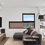 Stunning City Views Apt W Balcony & Study Desk!