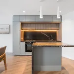 Breathtaking City And Bay Views Apt Best Location