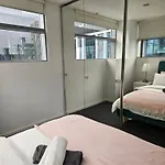 Melbourne Eiffel Apartment