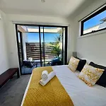 Footscray City Retreat - Full House & Parking
