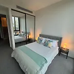 City Meets Bay I Resort Style I 4-Level I Rooftop