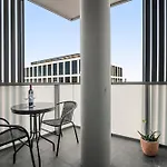 Light-Filled Artistic Retreat