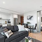 One Bedroom Apartment I Parking I River View I Walk To Crown