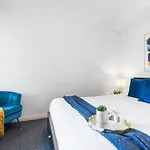 Cozy 1 Bedder In St Kilda With Balcony