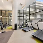 Ocean View Modern 2 Bedroom With Parking In St Kilda