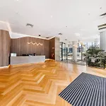 Ocean View Modern 2 Bedroom With Parking In St Kilda