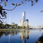 Stunning 2-Bed Apartment W Top-Notch Facilities
