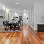 Stylish And Spacious 2-Bed Apartment Melbourne