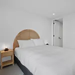 Bespoke 2-Bed Beachfront Apartment