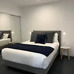 2 Bdr Apartment On Collins St, Melbourne City