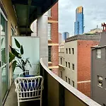 2 Bdr Apartment On Collins St, Melbourne City