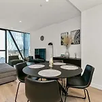 Luxury Apartment In Melbourne