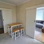 Elsternwick Easy Living - 2 Bedroom Sleeping 4