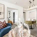 Vaquay The Gilded Nook In Melbourne Cbd