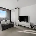 Modern Nomads Prime Cbd 2Br Modern City Haven With Pool & Gym