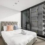 Modern Nomads Prime Cbd 2Br Modern City Haven With Pool & Gym