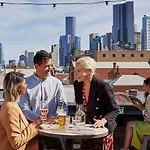 702 Lovely Budget Central Super Cosy Studio Heart Cbd