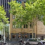 Lux Shortstay Two Bedroom At Collins House